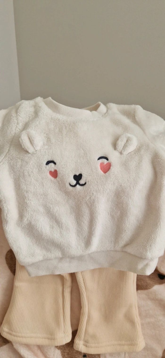 Ensemble avec pull ourson - photo numéro 2