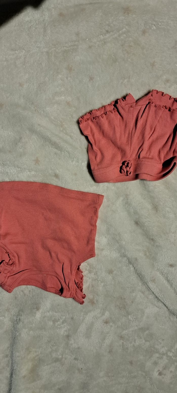 Gros lot de vetement fille à vendre - photo numéro 3