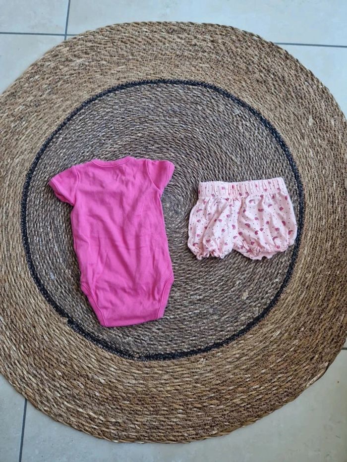 Lot body + short taille 1 mois - photo numéro 2