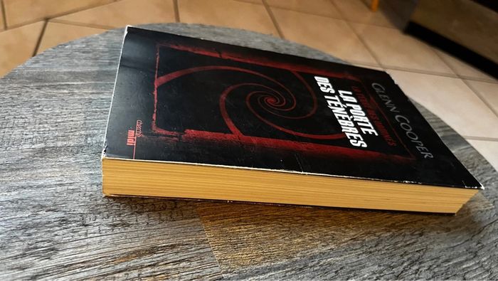 La porte des ténèbres - photo numéro 2