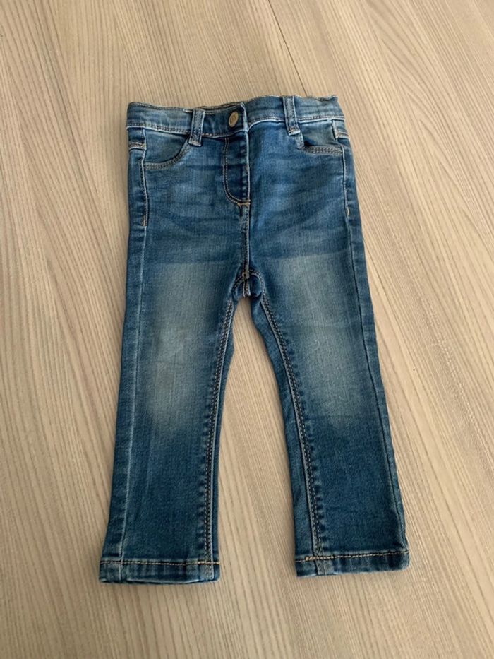 Jeans TAO taille 9 mois đș