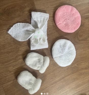 Lot écharpe/bonnets/moufles