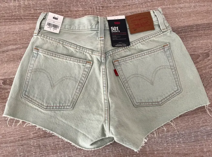 Short en jean vert pâle Levi’s 501 taille 26