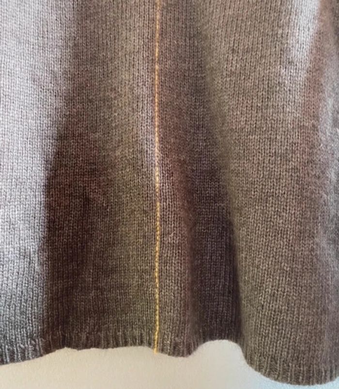 Pull Miss Creeks taille 12 ans Neuf  85 % Polyamide 15% angora et 5% laine - photo numéro 3