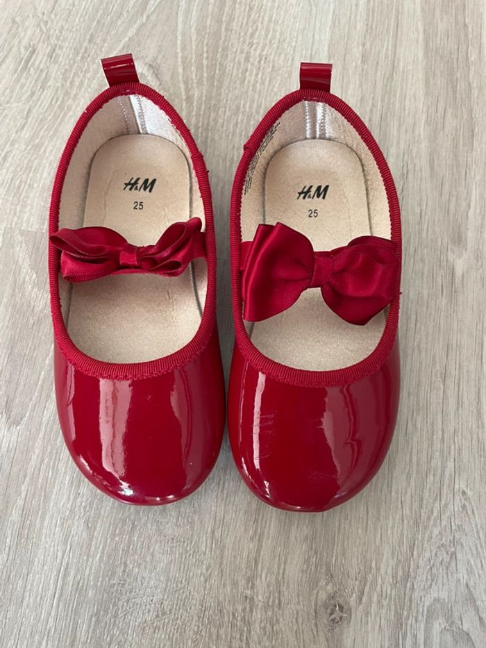 Ballerines vernies rouge en 25