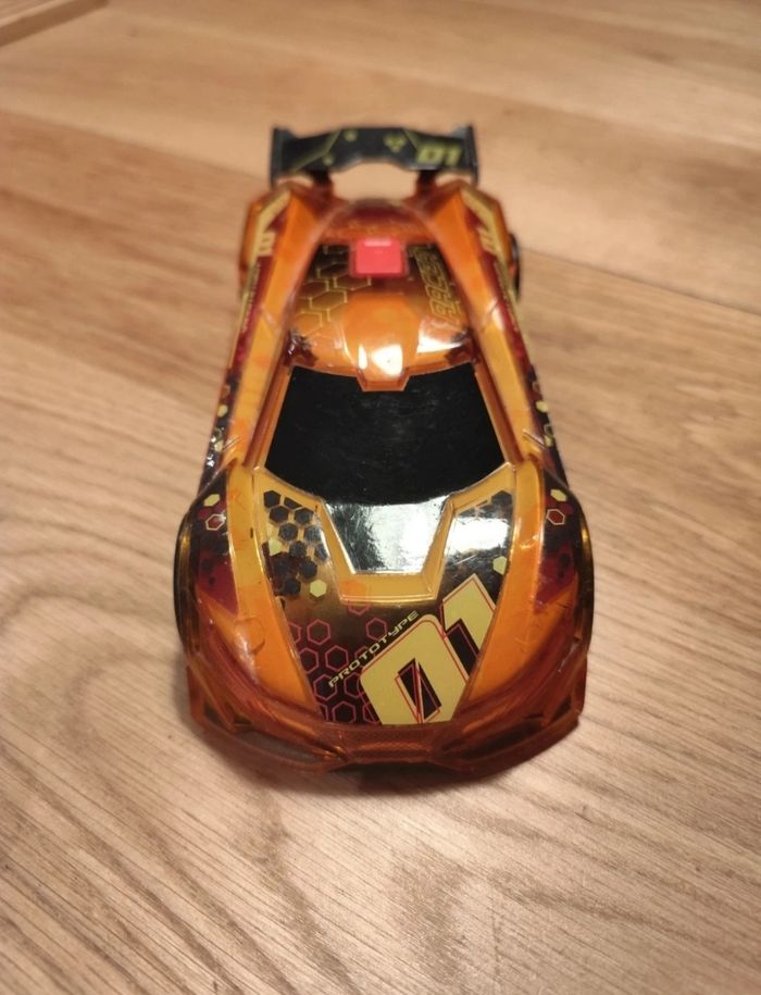 Voiture - photo numéro 2