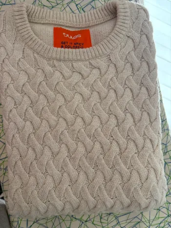 Pull Jules M