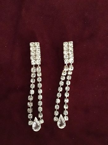 Superbes clips strass vintage.