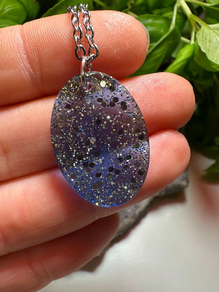 Pendentif grand arrondie en résine bleu et doré - photo numéro 7