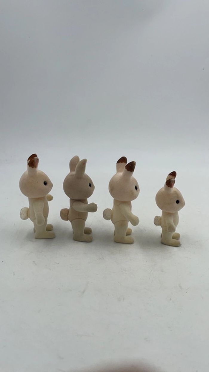 Figurines Sylvanian Families Famille Lapins Epoch d’enfance - photo numéro 3