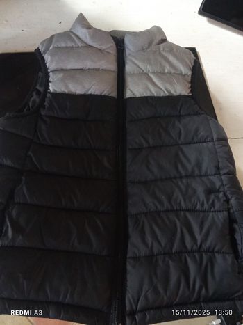 Veste sans manches 7/8 ans