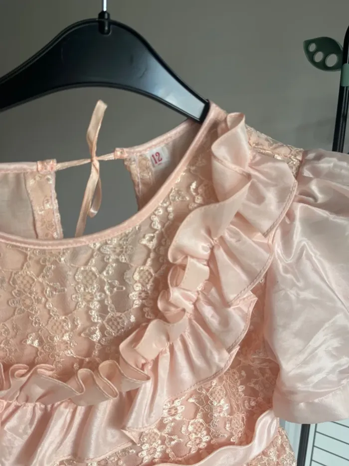 Robe cérémonie ou déguisement - photo numéro 3