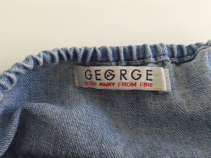 Robe GEGRGE 5-6 ans - photo numéro 4