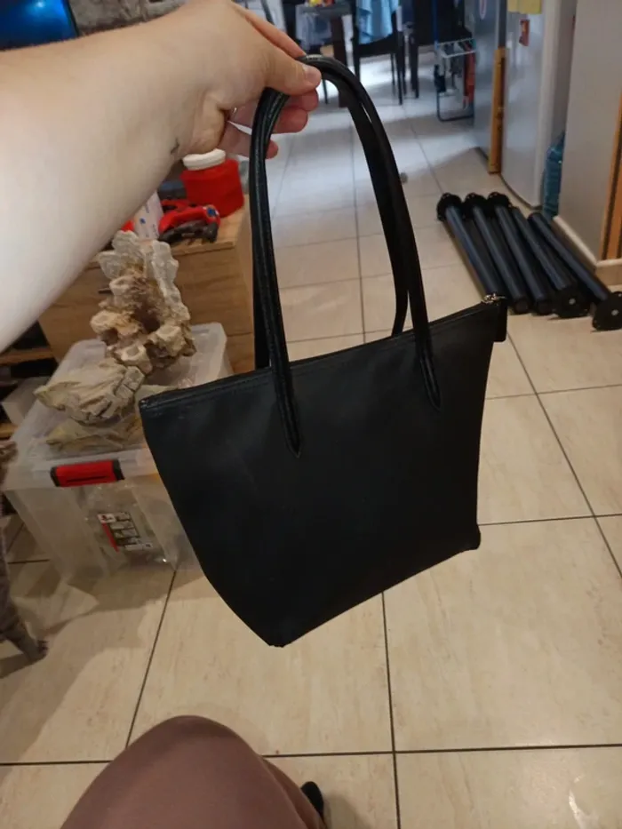 Magnifique sac a main Lacoste authentique noir - photo numéro 9
