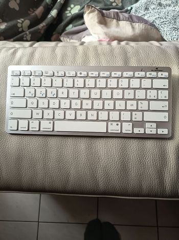 Clavier sans fil bluetooth 