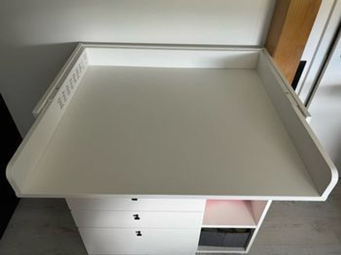 Table à langer IKEA Smastad - Ikea | Beebs