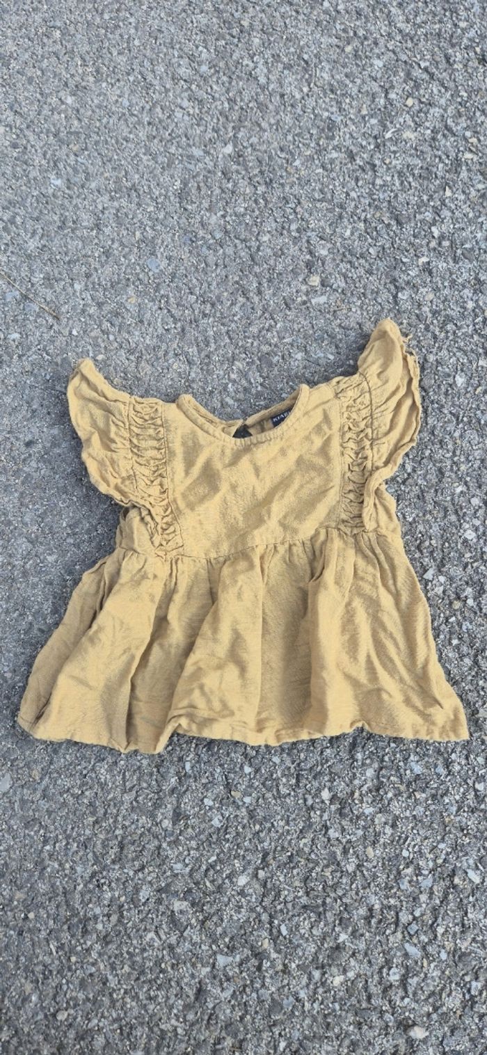 Lot vêtements débardeurs et short - photo numéro 6