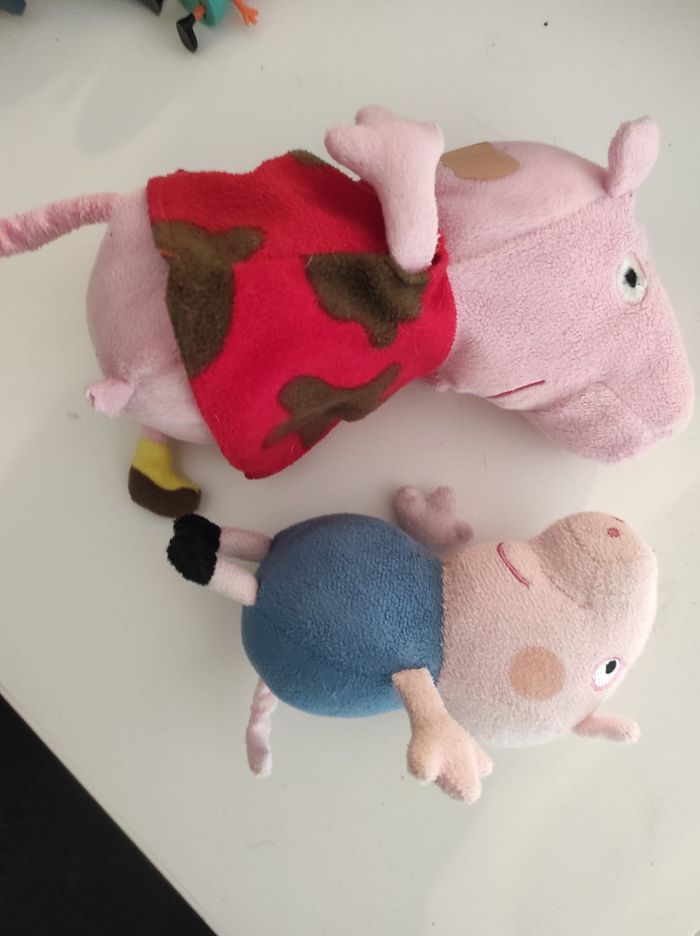 peluches peppa pig et georges pig - photo numéro 2