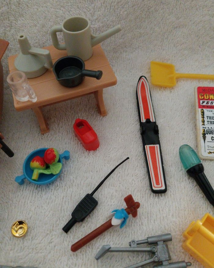lot Playmobil diverses pièces accessoire vrac à trier - photo numéro 3