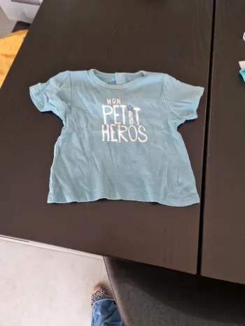 Tee shirt taille 2 ans