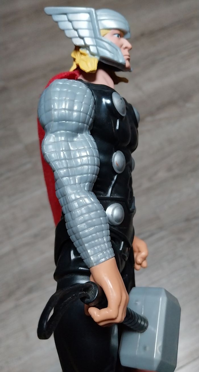 Figurine Marvel Thor - photo numéro 3