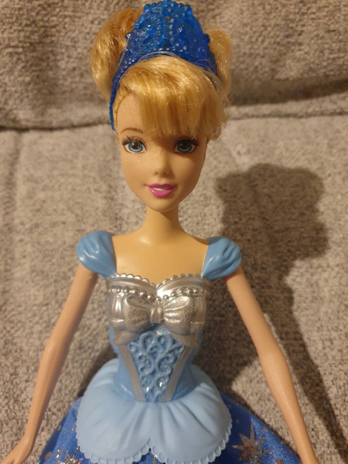 Barbie tourne robe - photo numéro 3