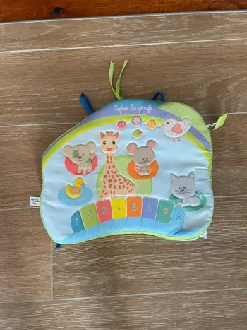 Sophie la girafe : touch and play board