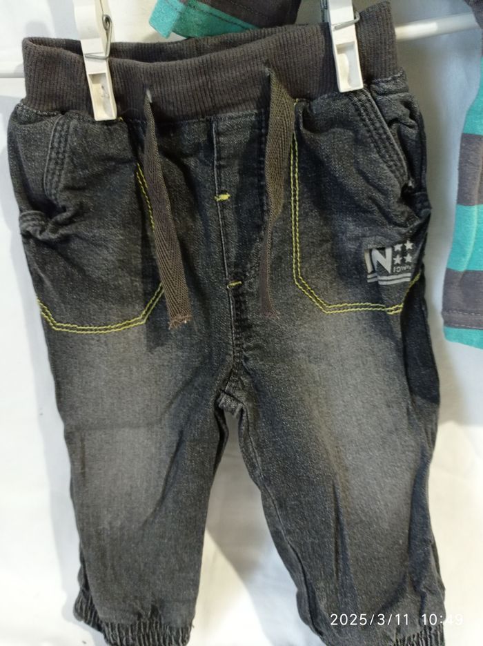 jean noir et polo de Tape à l'oeil 6 mois ref 68 D3 - photo numéro 2