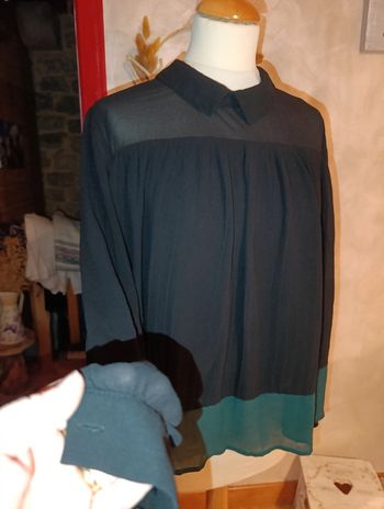 Jolie blouse plissée et semi transparente taille 40 Vila Clothes
