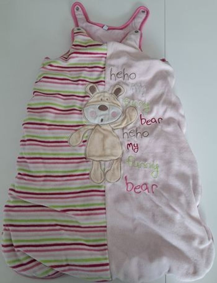 Ensemble gigoteuse et pyjama fille 0-6 mois TBE - photo numéro 2