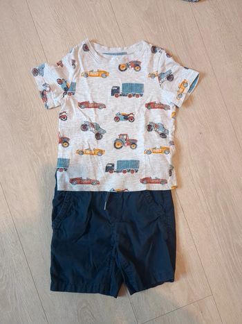 Ensemble t-shirt et short 3 ans