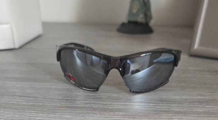 Lunettes enfant disney cars en parfait état - photo numéro 2