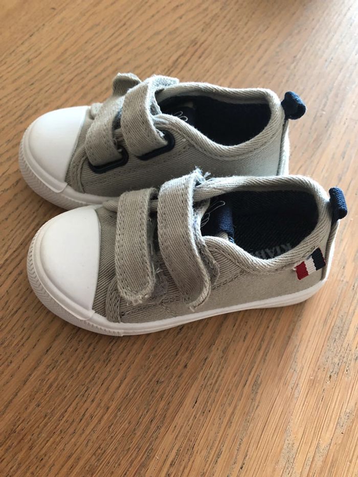 Baskets - taille 21 - photo numéro 4