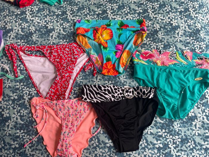 Cinq. Culottes de maillot de bain, taille 38.
