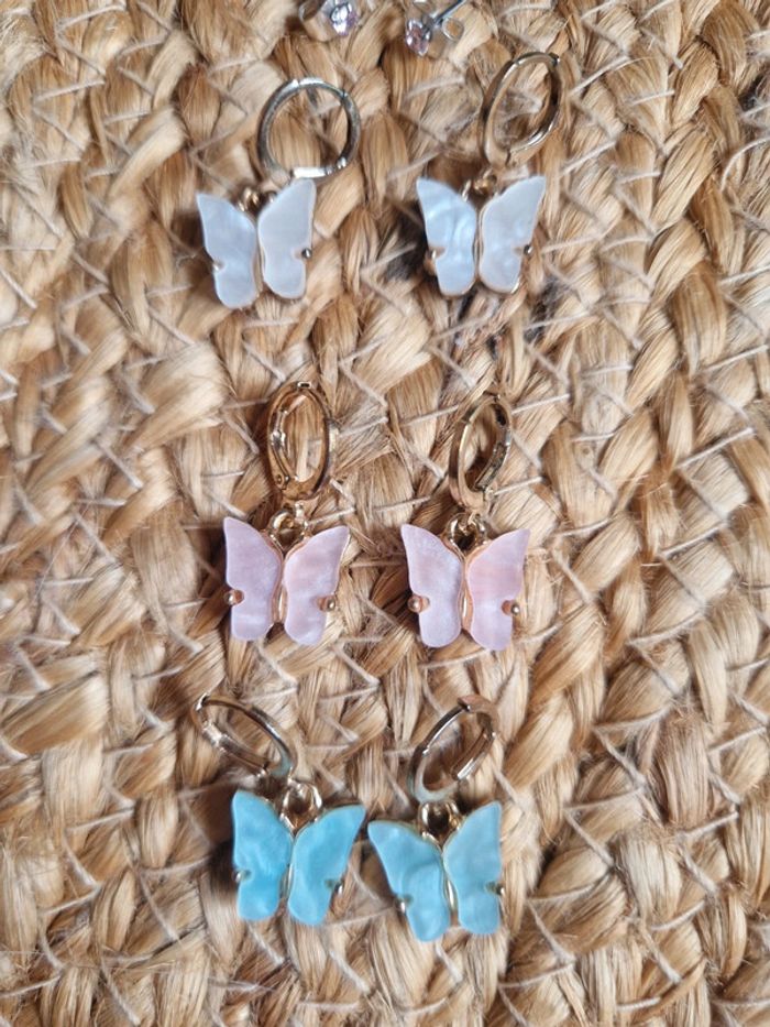 Lot de 4 paires boucles d'oreilles papillon et strass - photo numéro 2