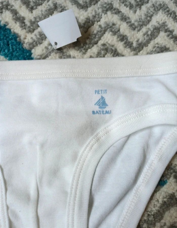 Lot de 2 Slips NEUFS - Taille 6 ans - photo numéro 5
