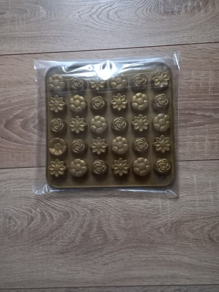 Moule à chocolats  marque Ernesto