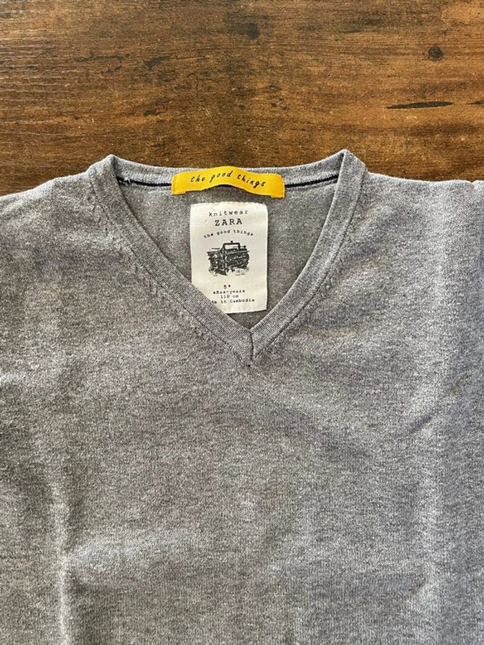 Pull en laine file  gris avec col V - photo numéro 3