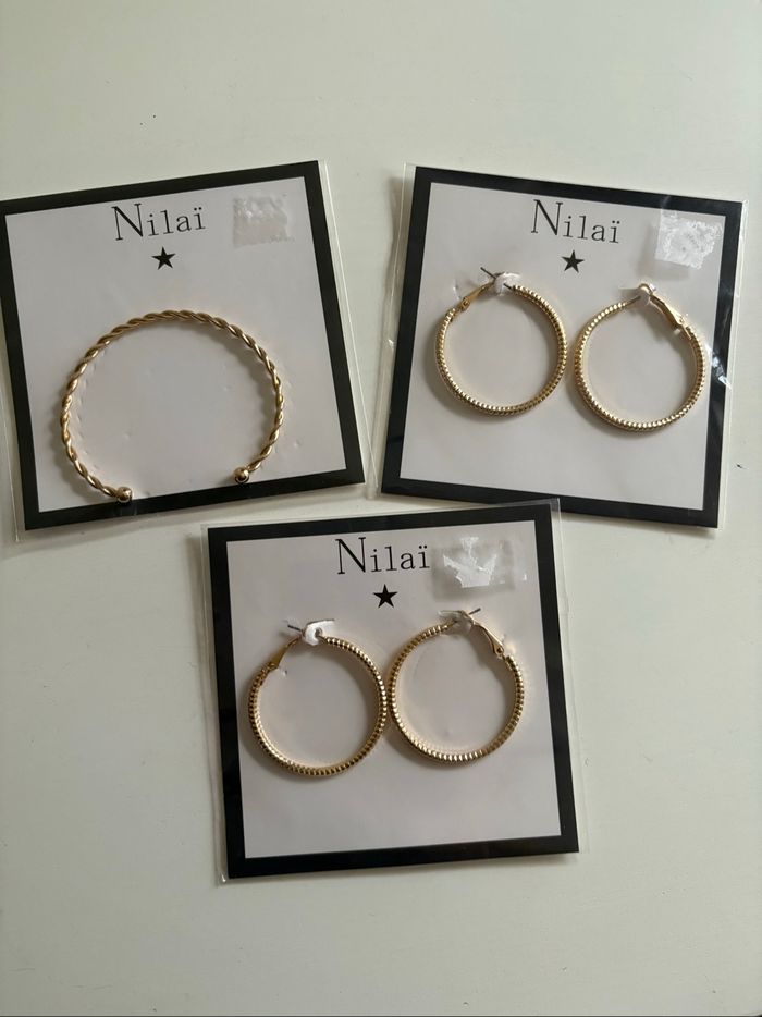 Lot de bijoux Nilaï neufs avec emballage