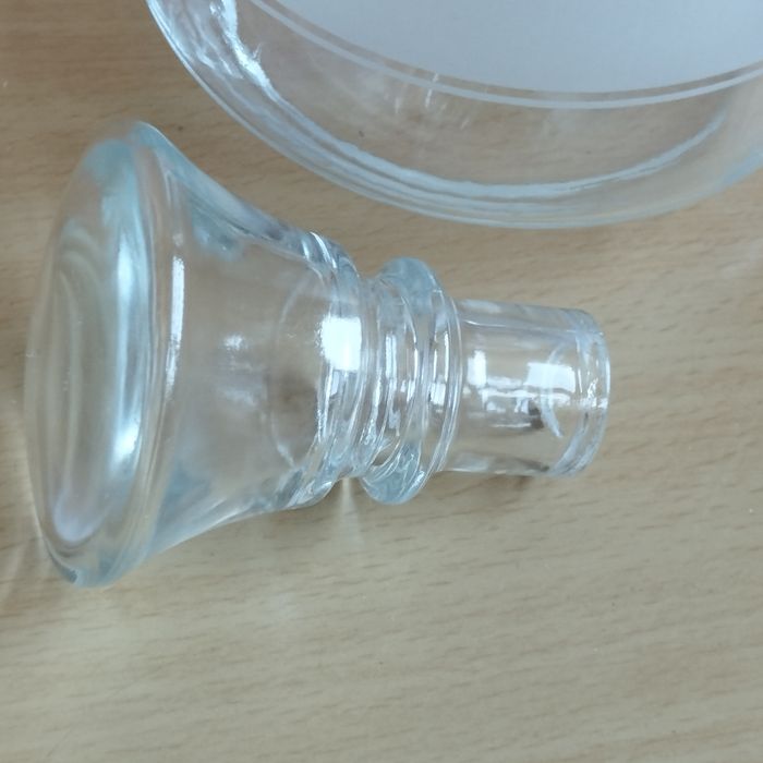 Carafe en verre les châteaux de la loire. Neuf - photo numéro 8
