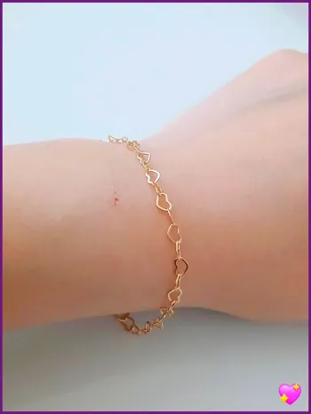 Bracelet doré coeur tendance – Élégant et lumineux