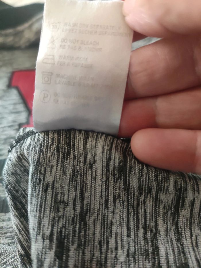 T-shirt taille 13-14 ans - photo numéro 4