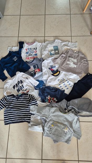 Lot de vêtements taille 12 mois