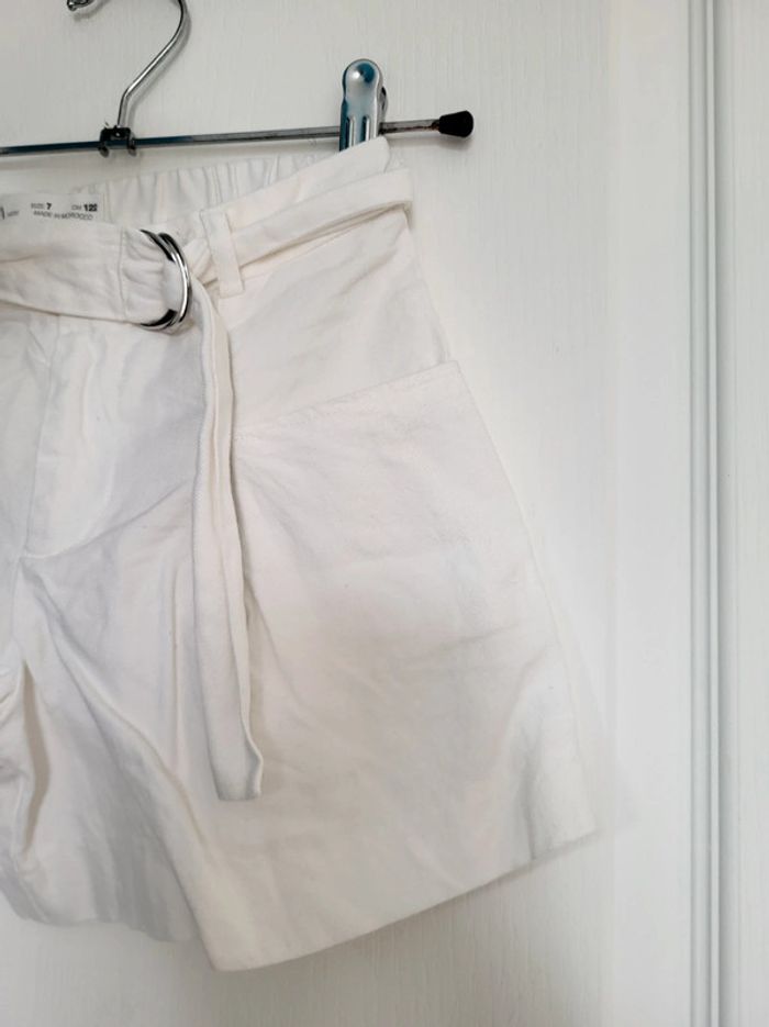 Short été blanc Zara 7 ans impeccable - photo numéro 2