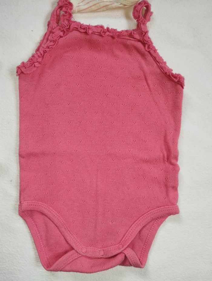 Lot bodies sans manches fille 18 mois - photo numéro 2