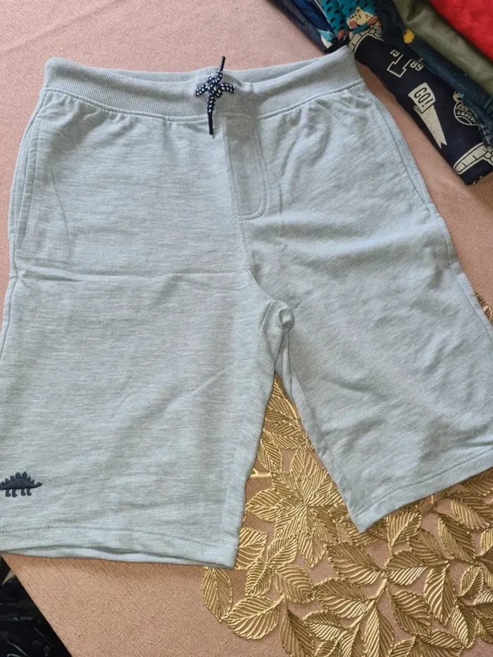 Short en coton dpam neuf 🦕🦖 12 ans