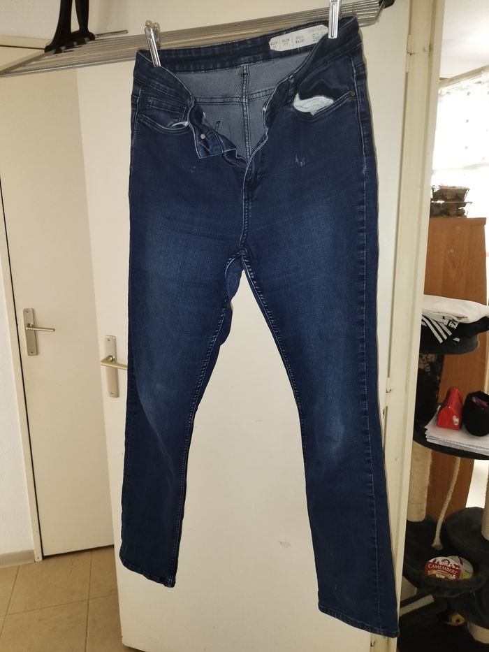 2 jeans voir description - photo numéro 2