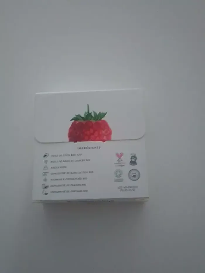 Nettoyant visage Solide- Very Berry - 50g- Neuf - photo numéro 2