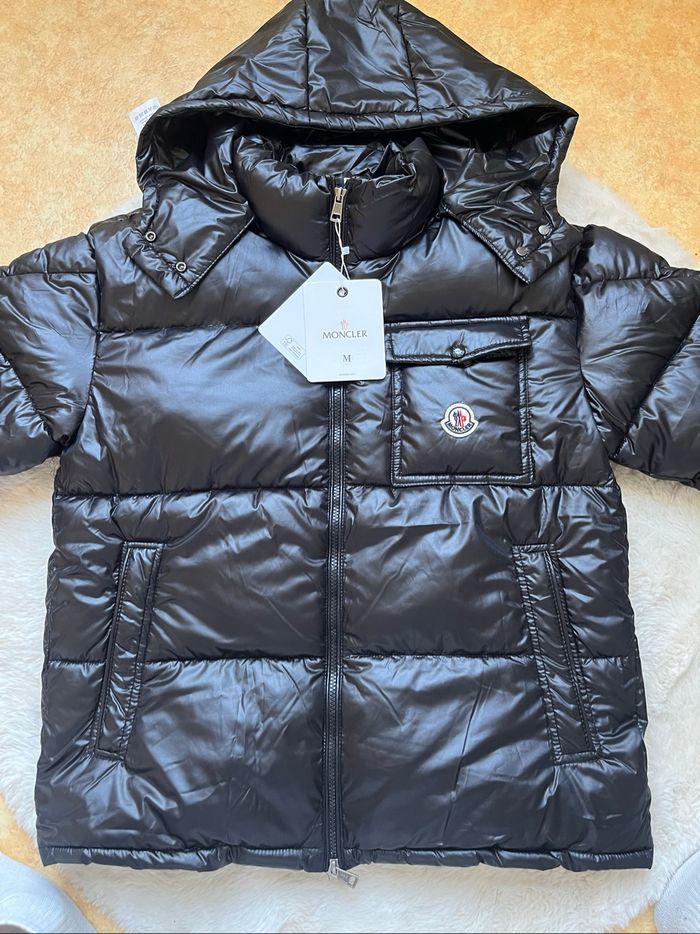 Doudoune Moncler noire avec capuche - photo numéro 3