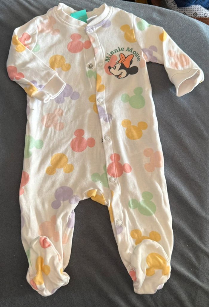 Pyjama Minnie taille 2-4 mois